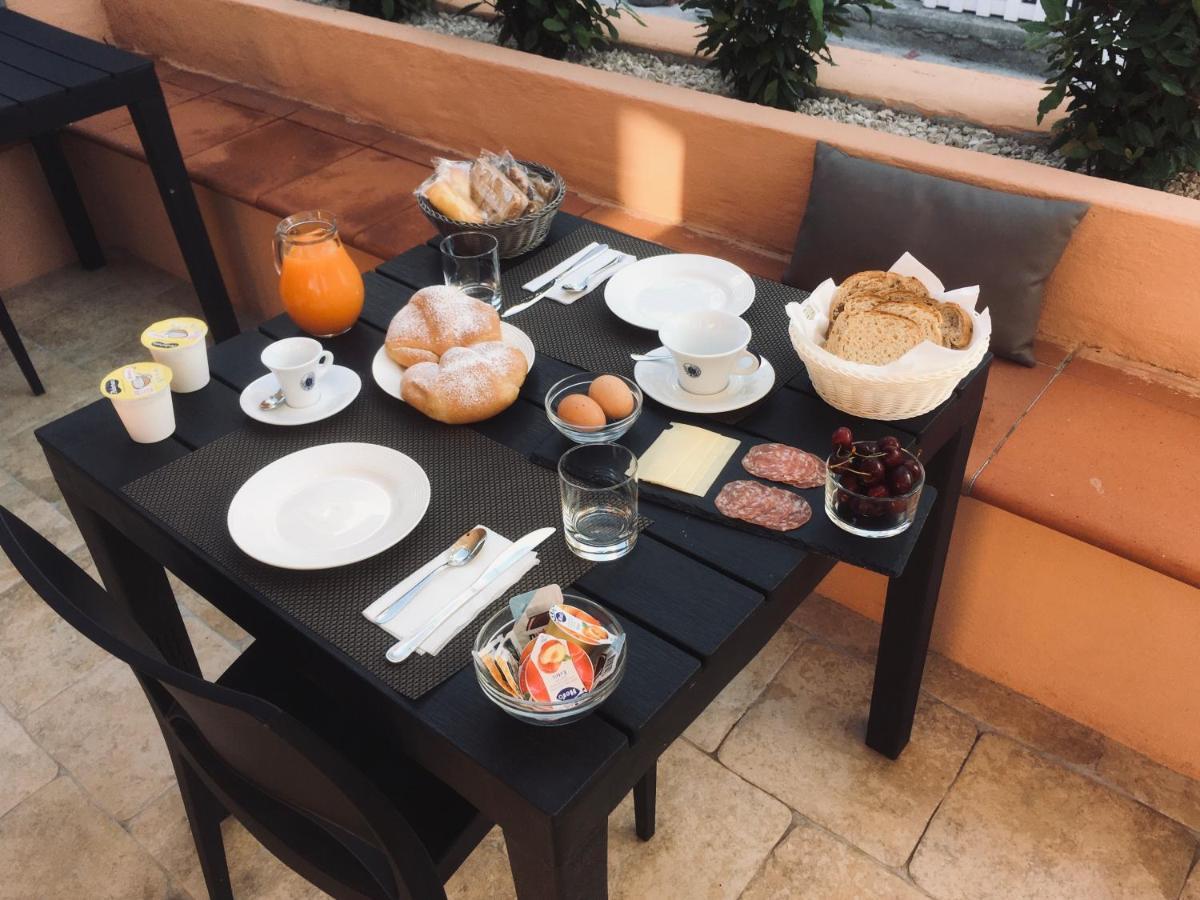 B&B De Janas La Caletta Dış mekan fotoğraf